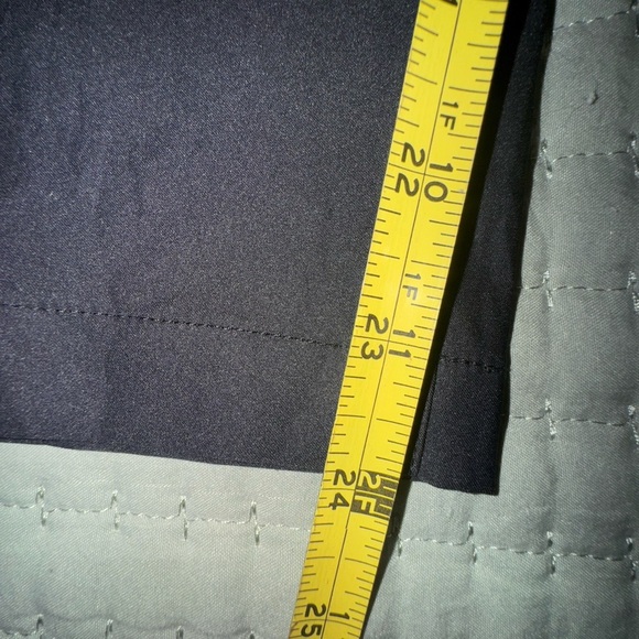 Nike Golf Dri-FIT women’s ankle pants. Size 4. EUC - Picture 4 of 10